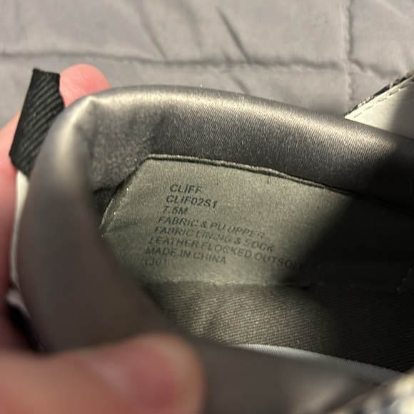 Matching Steve Madden sneakers and cross body bag - Picture 13 of 13